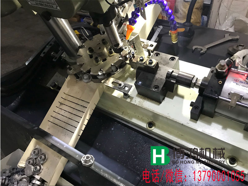 圓螺母全自動攻絲機(jī)工裝實拍圖片